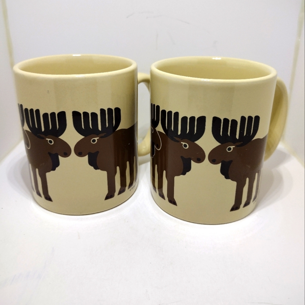 Vintage Taylor & Ng Moose Design Mug Set of 2